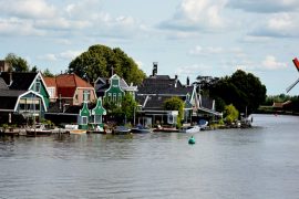 Road-trip aux Pays-Bas en famille : visiter les moulins de Zaanse Schans et les villages de pêcheurs