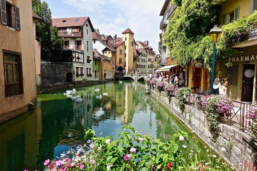 Quel hébergement choisir pour un séjour au Lac Annecy en famille ?hérbegement sur Annecy