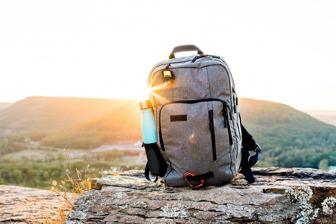 choix du sac à dos Comment voyager léger avec des enfants ? mes astuces pour optimiser vos bagages !