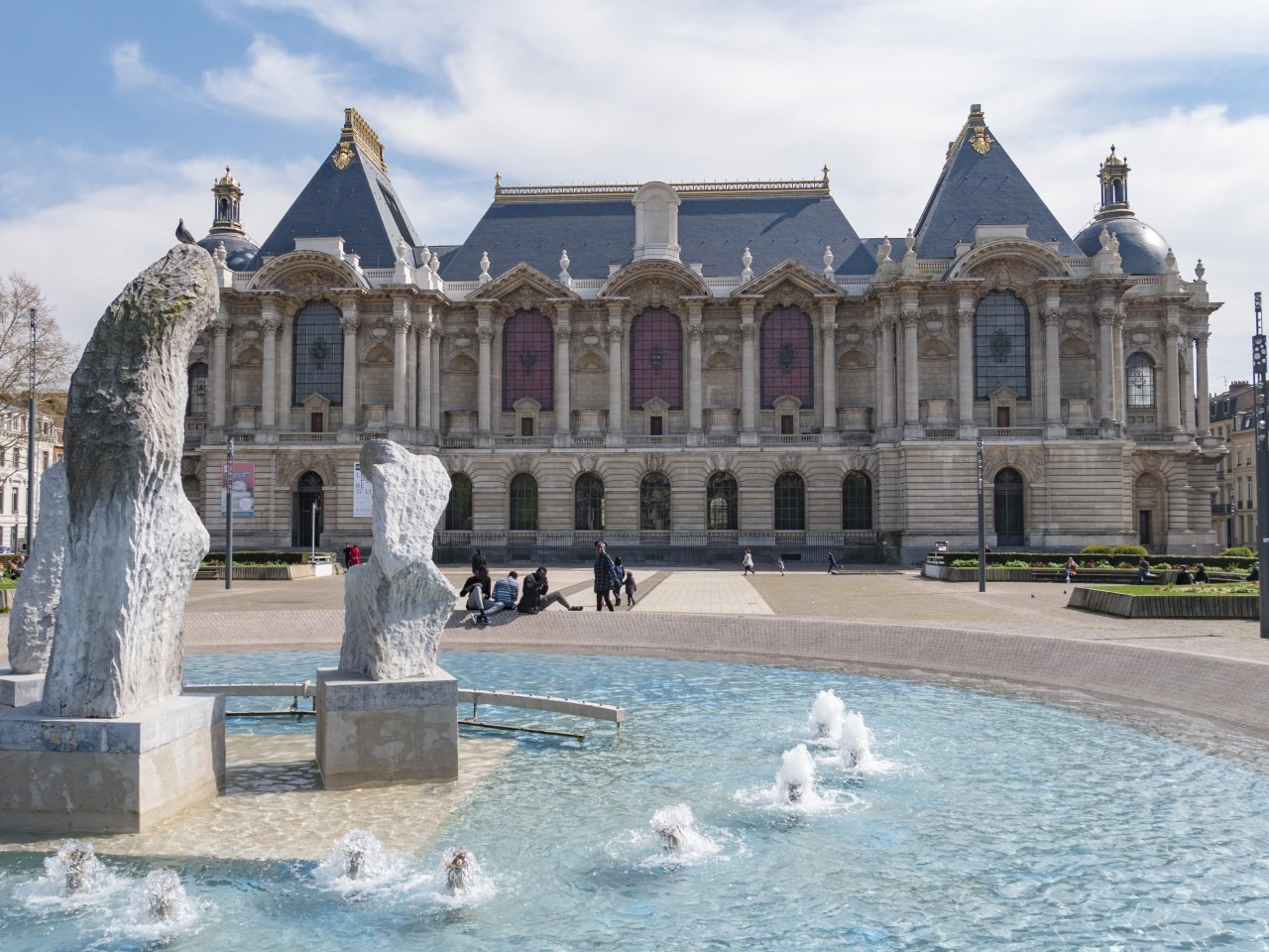 vue du palais des beaux arts lille en famille