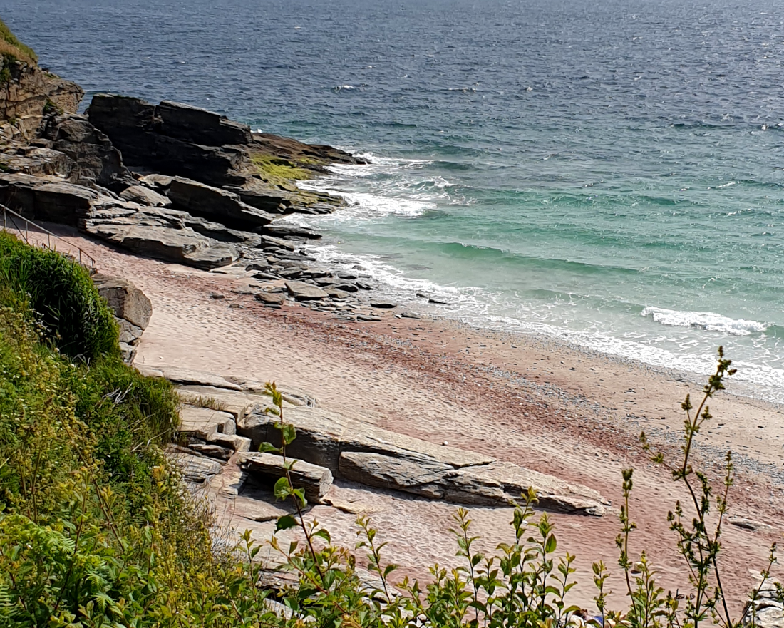 Groix avec les enfants - Plage des Sables Rouges