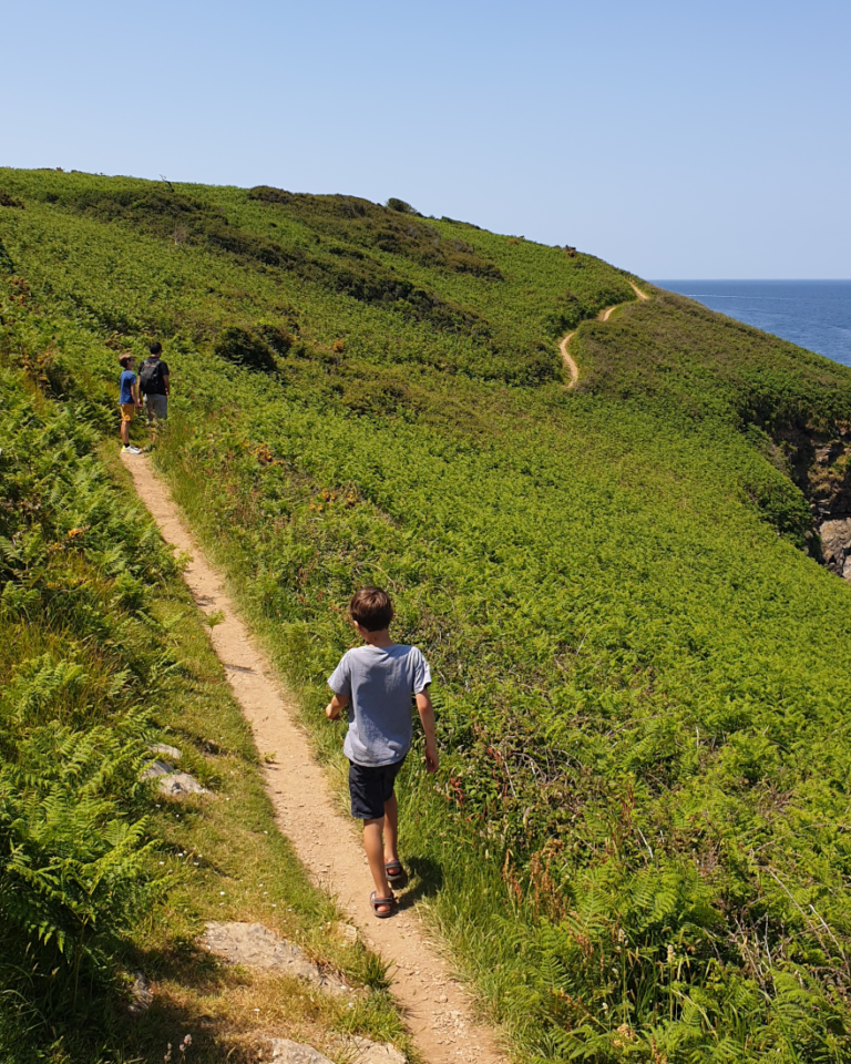 île de Groix avec les enfants- Sur le sentier côtier