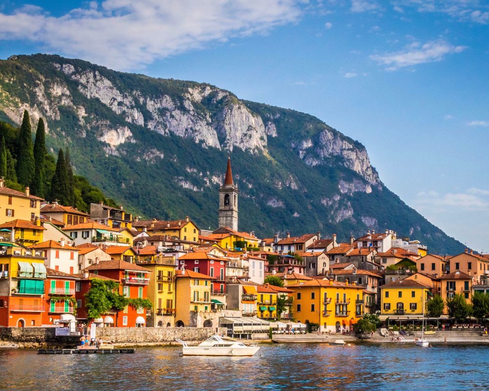 lac de côme italieavec les enfants