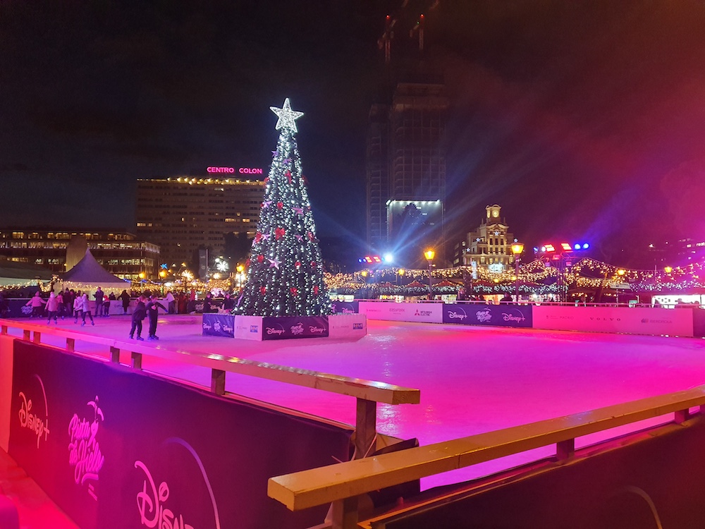 patinoire madrid à noel en famille