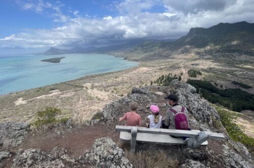 le morne avec des enfants